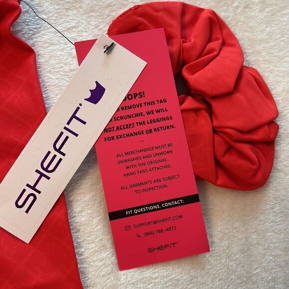 NWT SHEFIt Red Capri Leggings - Size 16 (1LUXE) - Picture 6 of 12